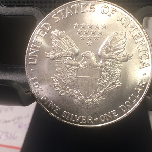 2020 Silver Walking Liberty Dollar Uncirculated And Brilliant - Picture 2 of 3